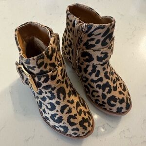 Toddler 5/6 cheetah boots NEVER WORN